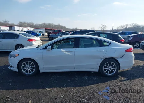2017 Ford Fusion Se z USA, uszkodzony, nr VIN 3FA6P0HD5HR132864